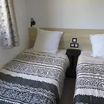 Chalet Avec Piscine, Pour 6 Saint-Hilaire-de-Riez