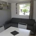 Avec Piscine, Pour 6 Chalet *
